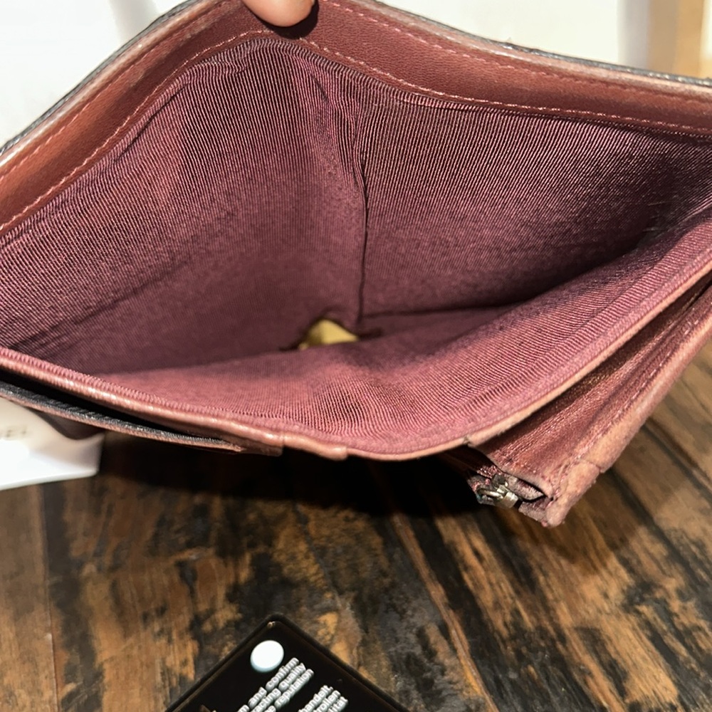 Chanel Classic Flap Leather Wallet - Picture 10 of 11